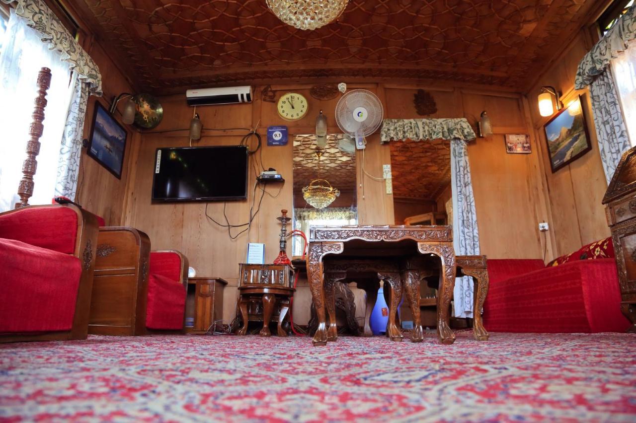 Houseboat Zaindari Palace Srīnagar Dış mekan fotoğraf
