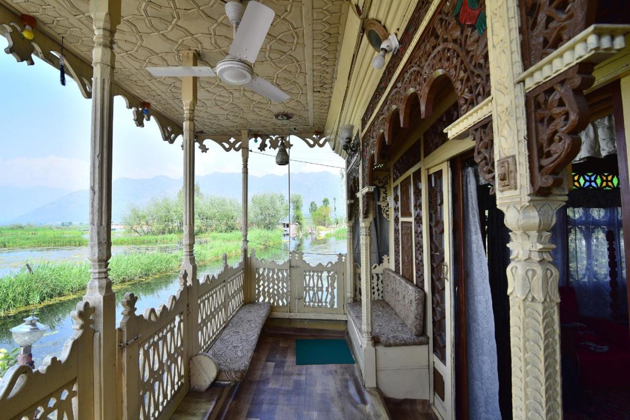 Houseboat Zaindari Palace Srīnagar Dış mekan fotoğraf