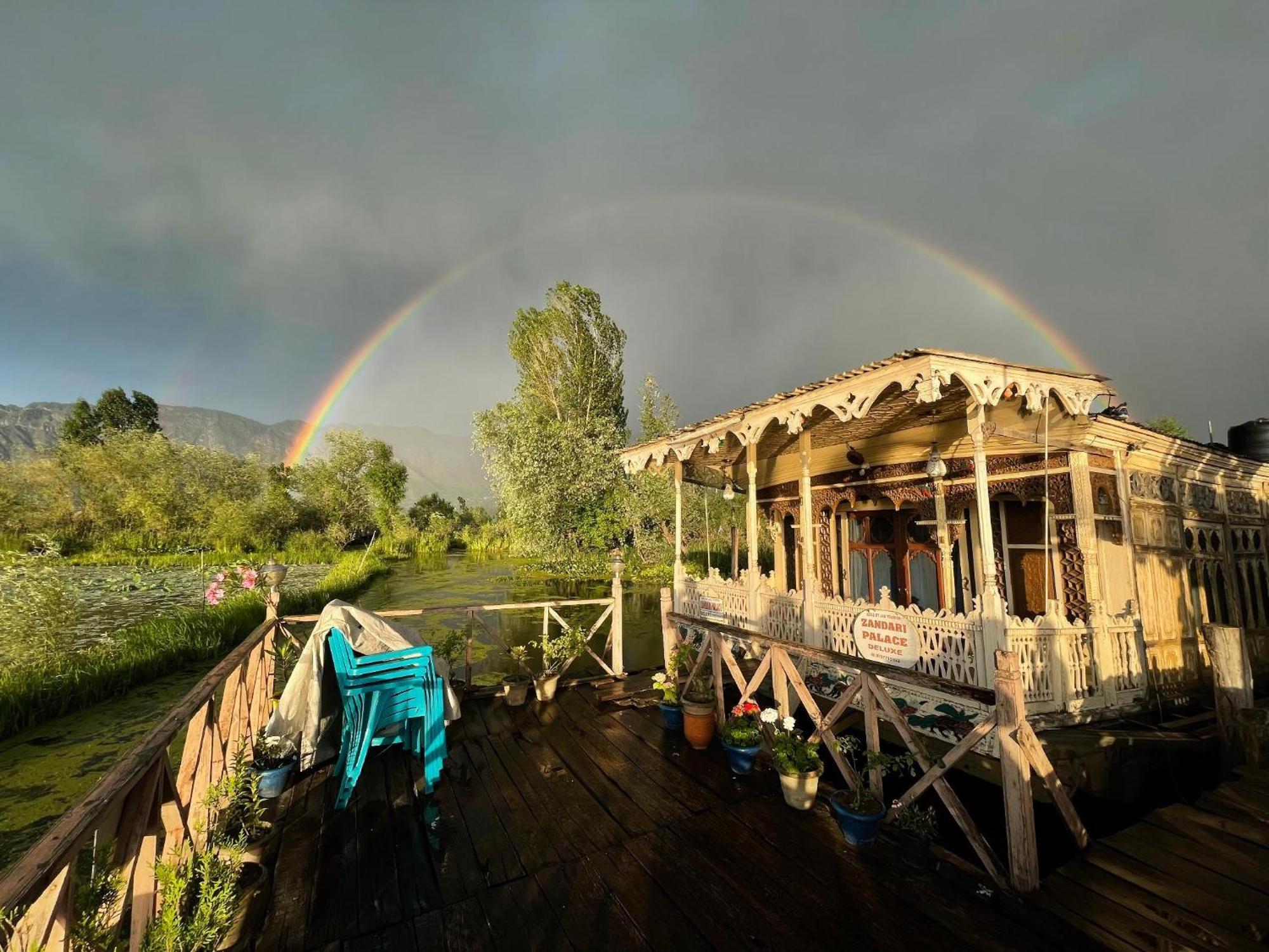 Houseboat Zaindari Palace Srīnagar Dış mekan fotoğraf