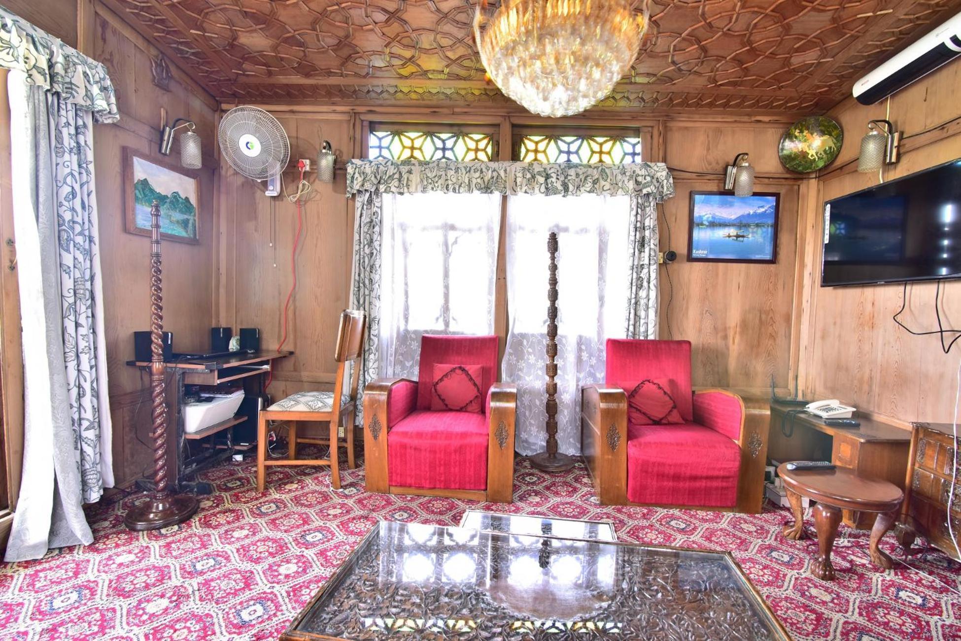 Houseboat Zaindari Palace Srīnagar Dış mekan fotoğraf
