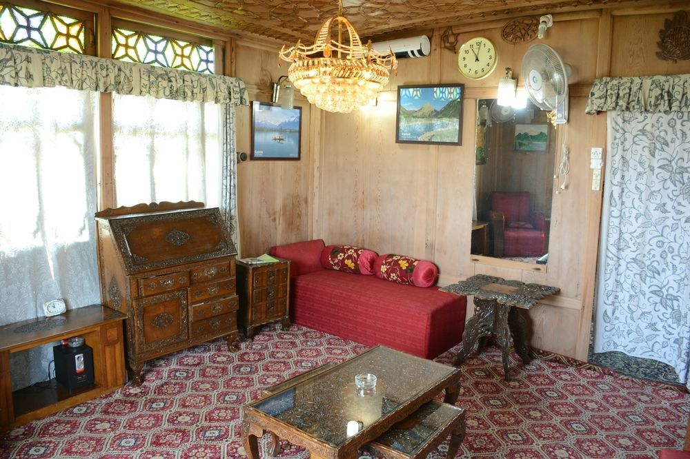 Houseboat Zaindari Palace Srīnagar Dış mekan fotoğraf