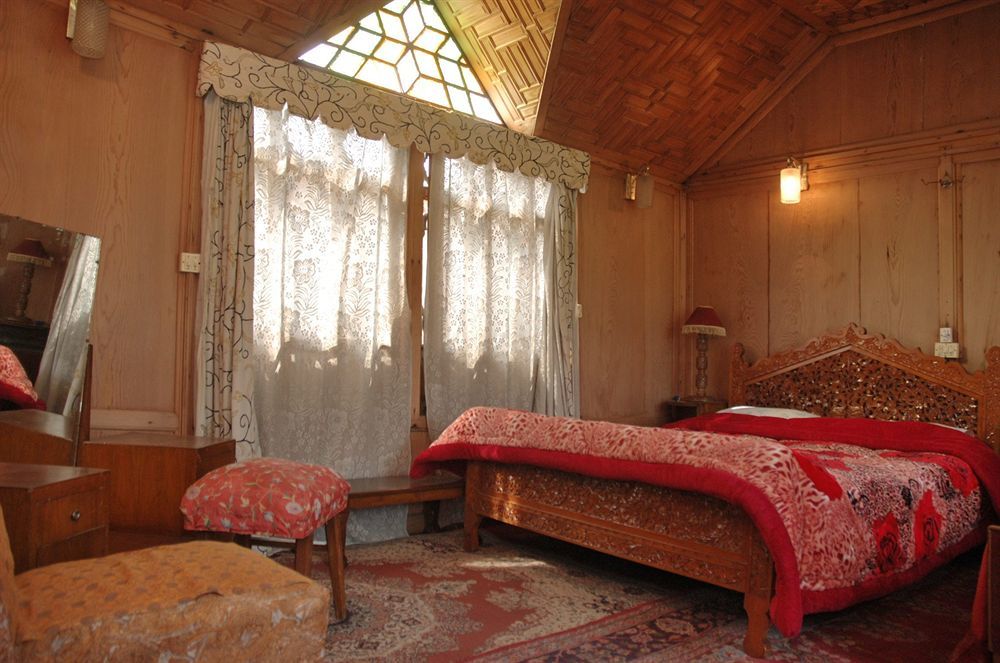 Houseboat Zaindari Palace Srīnagar Dış mekan fotoğraf