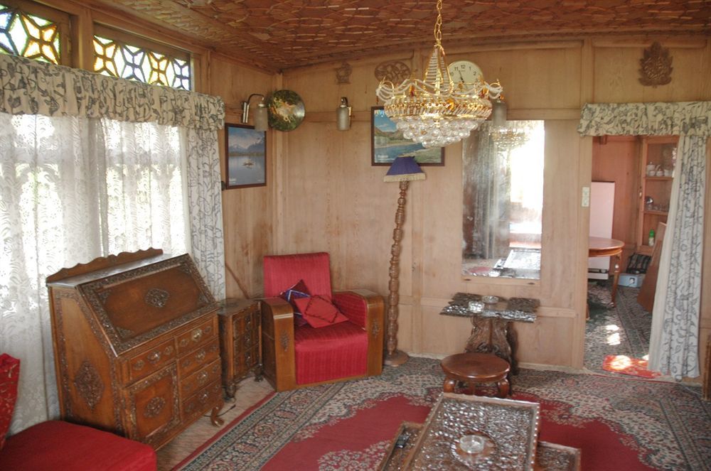 Houseboat Zaindari Palace Srīnagar Dış mekan fotoğraf